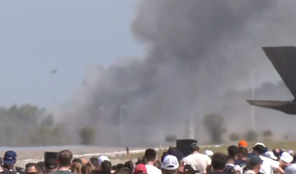 Athens Flying Week: Phantom jet crashes during air show display