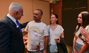 Flydubai hijacking: Netanyahu greets passengers after mid-air thriller