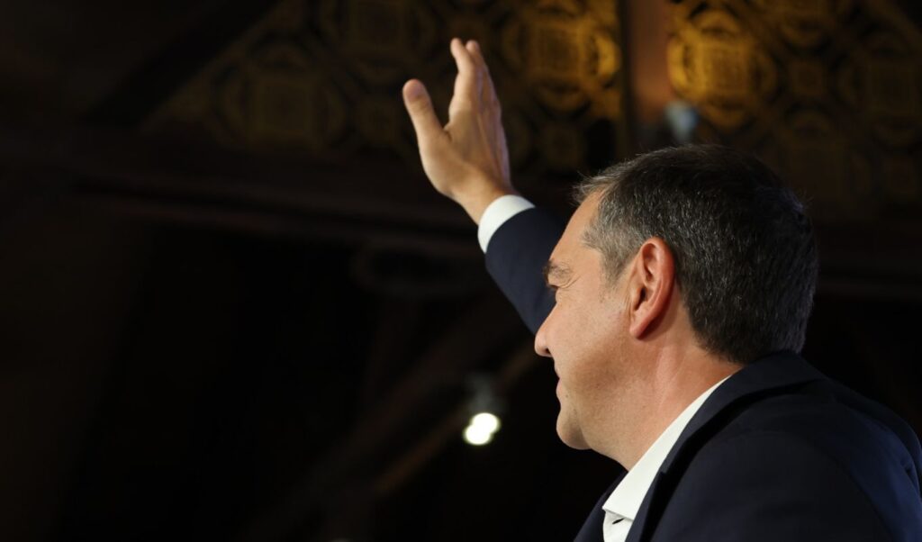 Tsipras launches triple offensive on fuel prices, farmers & cost of living