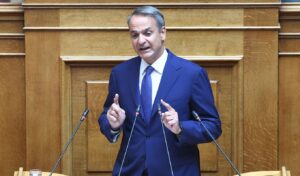 Mitsotakis: Heating allowance boost, diesel subsidies extended & possible fuel tax cut if EU approves