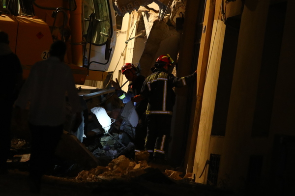 Athens Plaka explosion: Anxiety over six missing persons