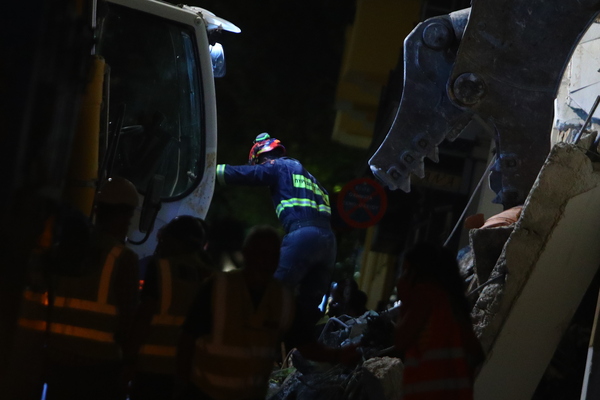 Athens Plaka explosion: Anxiety over six missing persons