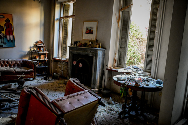 Athens Plaka explosion: Anxiety over six missing persons