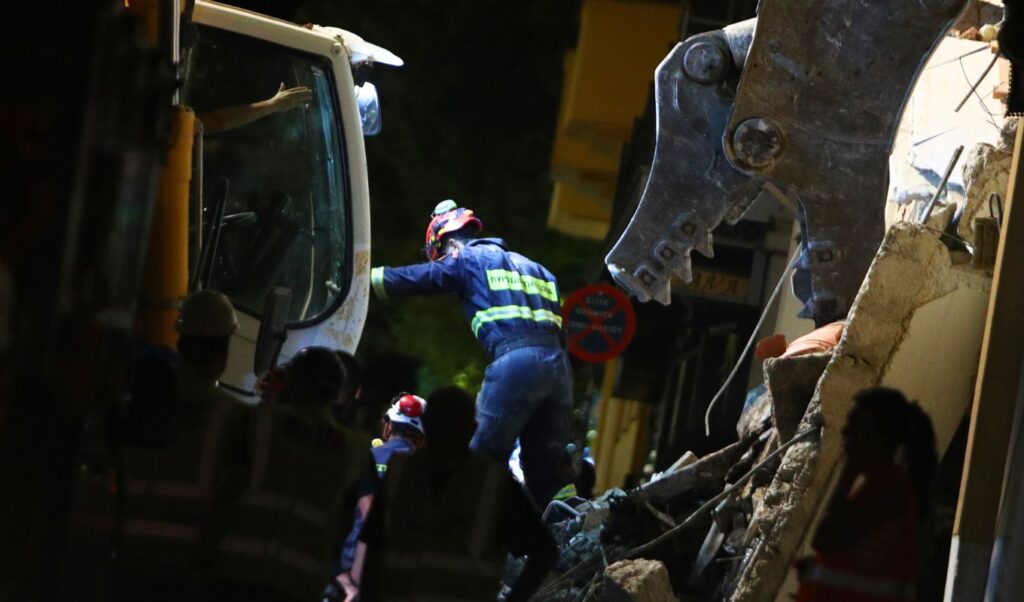 Athens explosion: Six missing in Plaka building blast