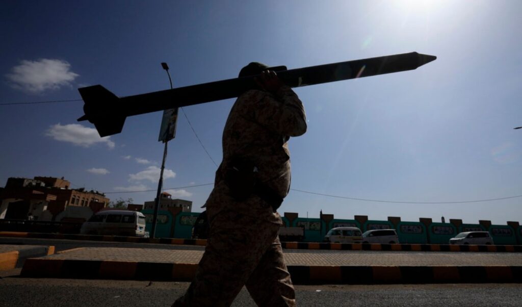 Houthis Advance on Bab el-Mandeb: The New Hormuz Threat
