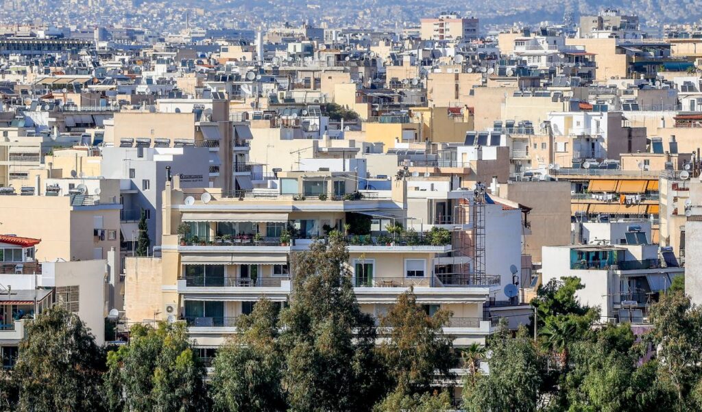 Greece’s squatted public land buyback scheme falls flat: only 1 in 8 respond