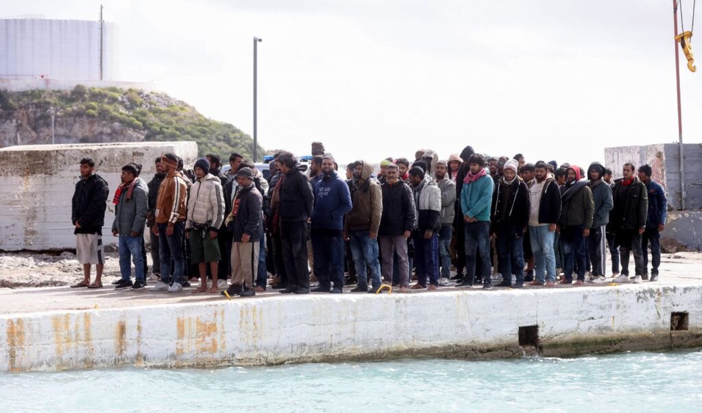 Crete: 42 migrants rescued southwest of Gavdos island