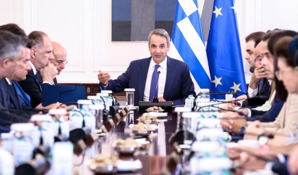Mitsotakis faces three fronts: cost of living, energy prices, and Greek-Turkish tensions