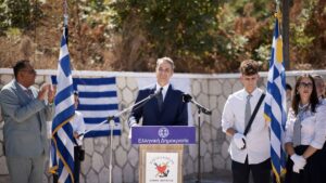 Mitsotakis sends bold message to Turkey from Kastellorizo