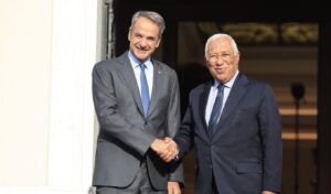 Mitsotakis sends firm message to Turkey over Greece’s defense sovereignty