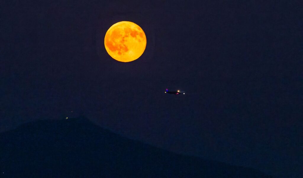 September 2026 Harvest Moon: When to See It and How It Got Its Name