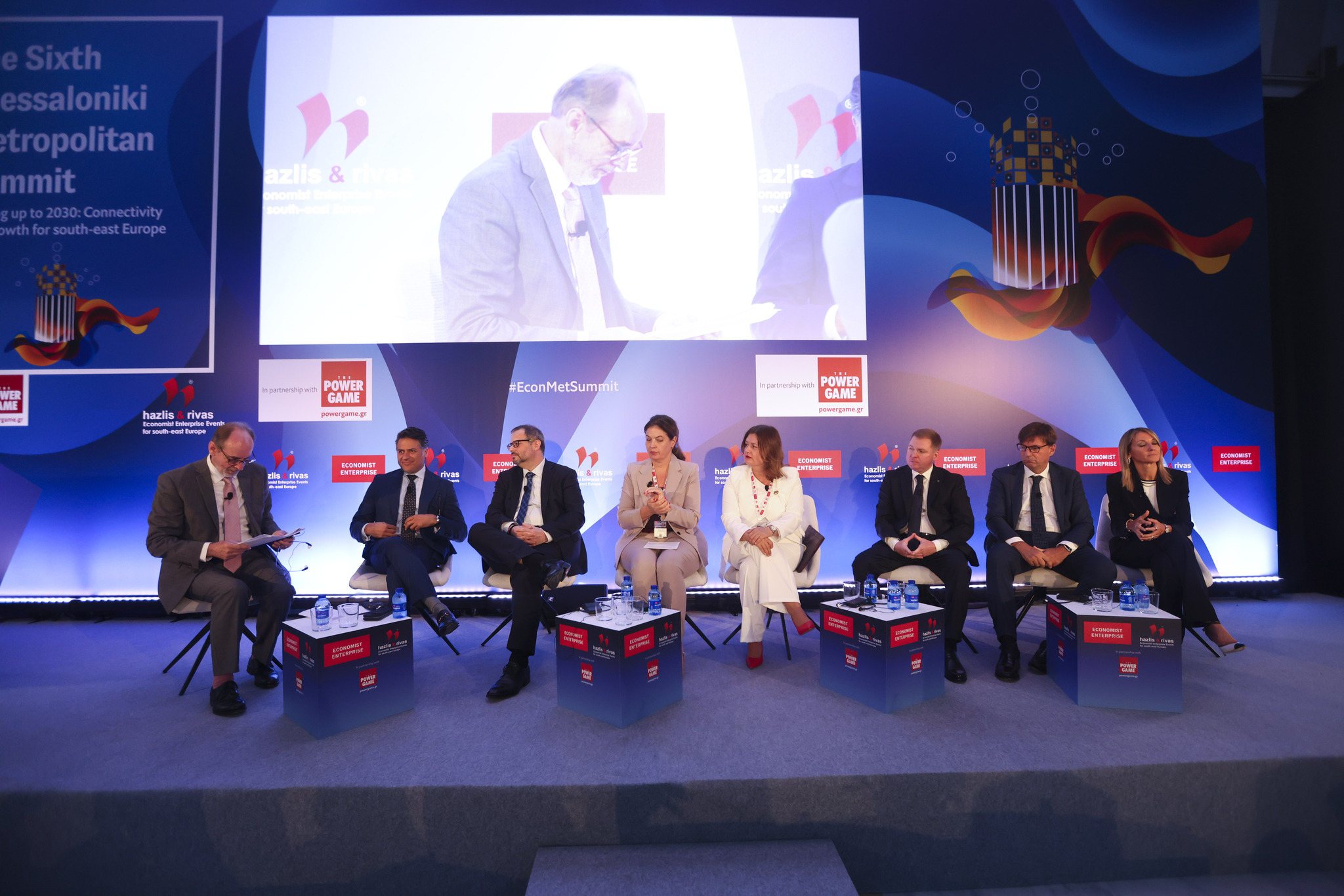 pav_8818_1_