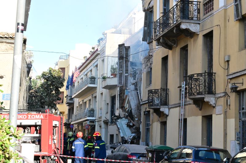 plaka-katarreusi-ktiriou-meta-apo-ekrixi__1_