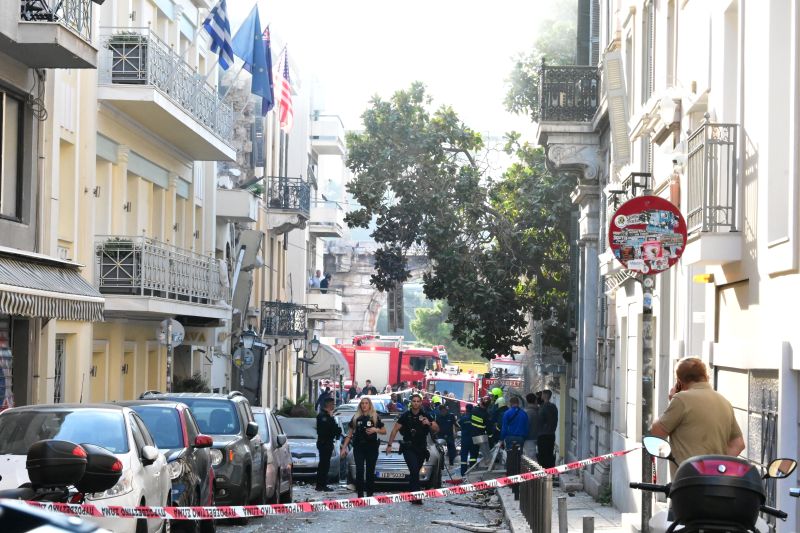 plaka-katarreusi-ktiriou-meta-apo-ekrixi__3_