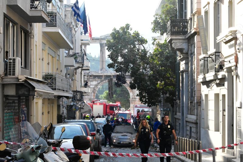 plaka-katarreusi-ktiriou-meta-apo-ekrixi__4_
