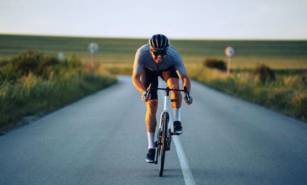 AMPHIBIAN: Crossing Greece by combining sports, science & tech