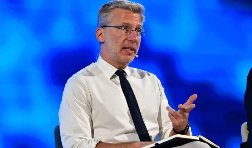 Skertsos Trolls Tsipras Over “Patriotic Levy” Proposal