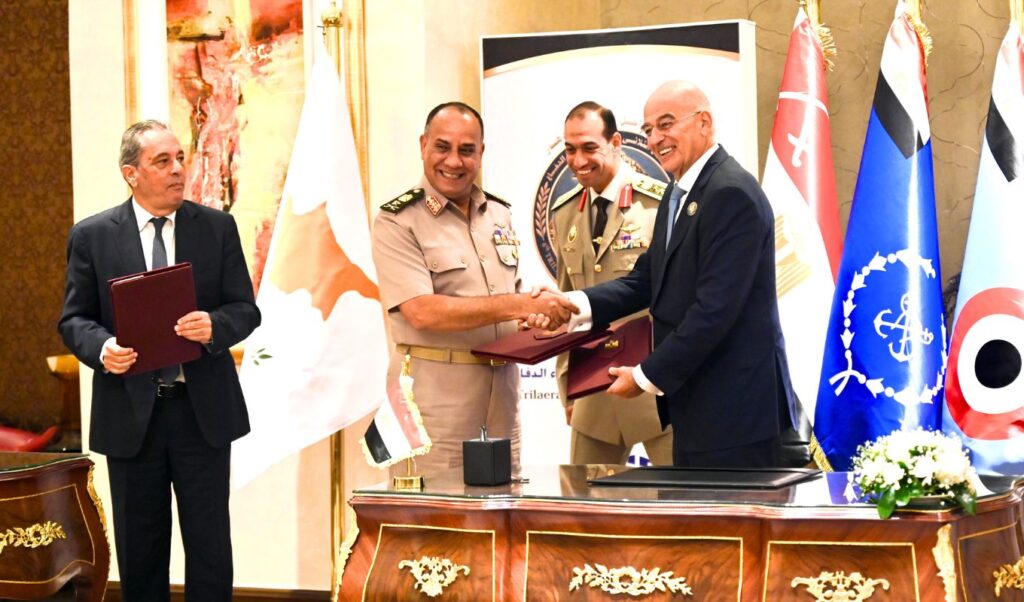 Dendias seals Greece-Egypt-Cyprus defense axis in Eastern Mediterranean