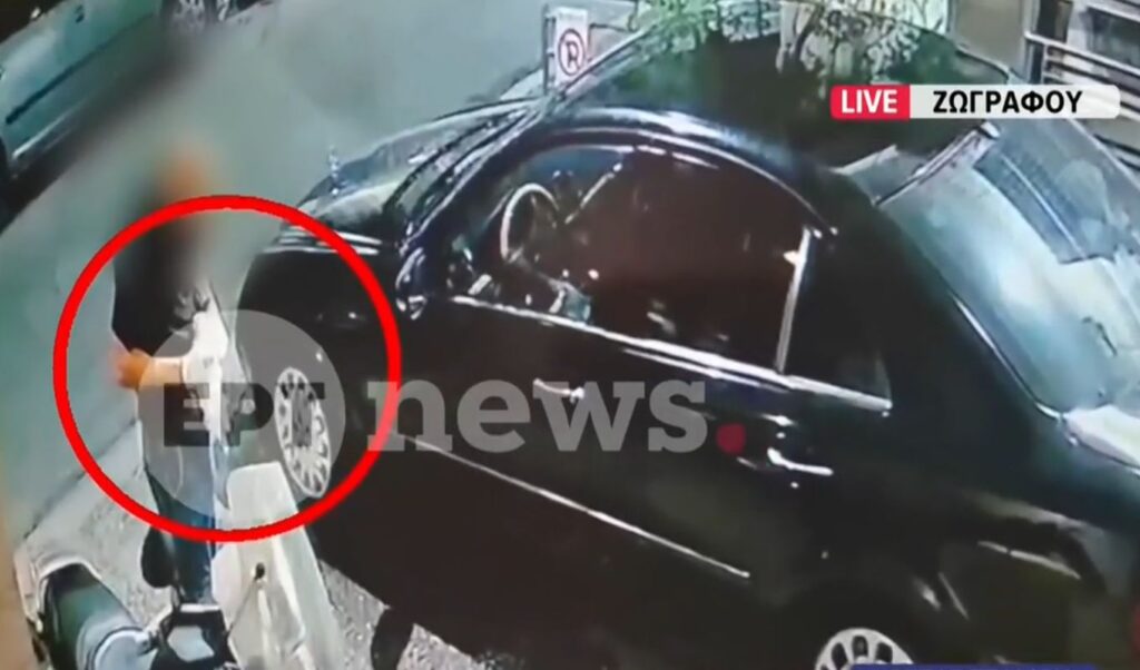 Zografou arson on camera: Deputy mayor’s car set on fire