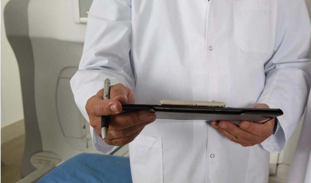 Gynecologist arrested for possessing hundreds of child sexual abuse files