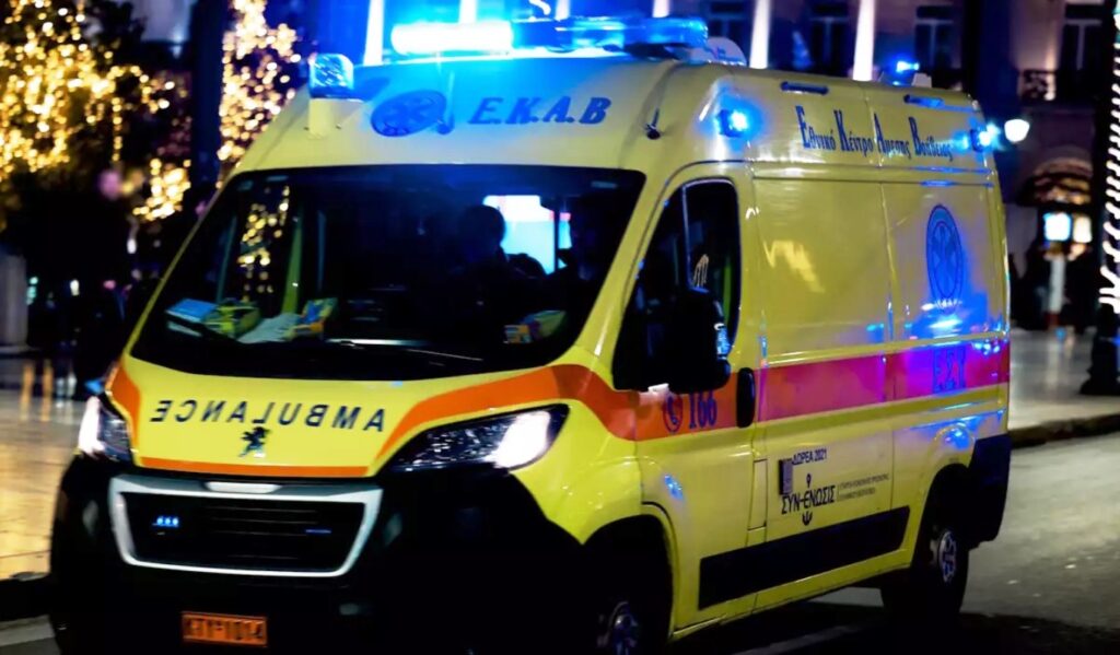 Family with 9-month-old baby hospitalized after serious crash in Thessaloniki