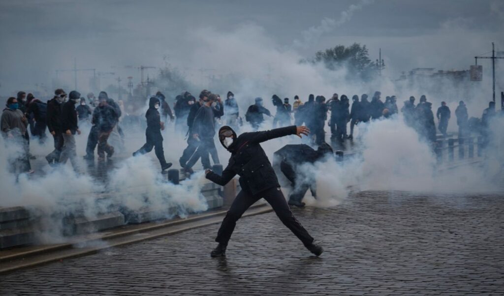Europe in flames: 1,000 arrests in France, riots in Albania, looting in Barcelona, protesters storm the Colosseum
