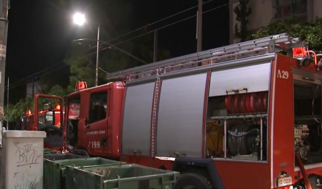 Apartment fire in Rentis: Building evacuated, traffic disrupted