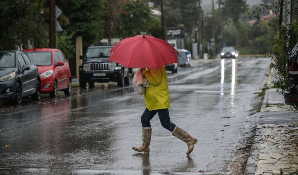 Greece Weather Forecast: Scattered Rainfall & October 28 Outlook