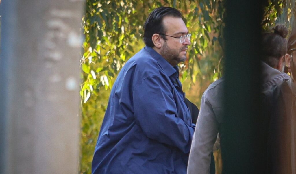 Kampouris, his wife and 9 co-defendants appear in court over EFKA fraud case