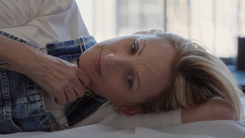 marlee_matlin_not_alone_anymore_photo_4