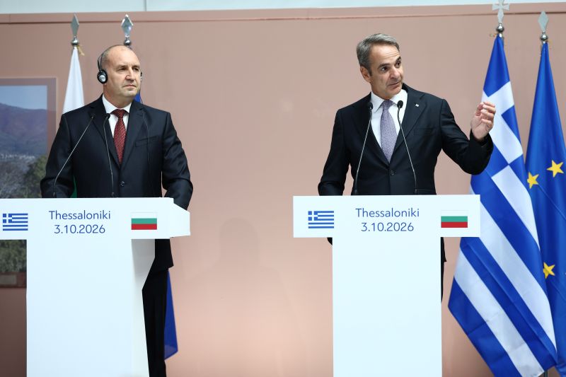 mitsotakis-rudev-simfonia-roumanias-elladas-epistrofi-keimilion-leipsanon__3_