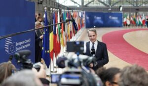 EU Summit: Two Camps Clash Over Multiannual Budget — Macron’s Warning and Mitsotakis’ Red Lines