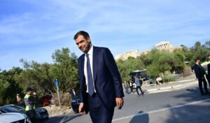Marinakis: “We can achieve a parliamentary majority” — voters compare real alternatives at the polls