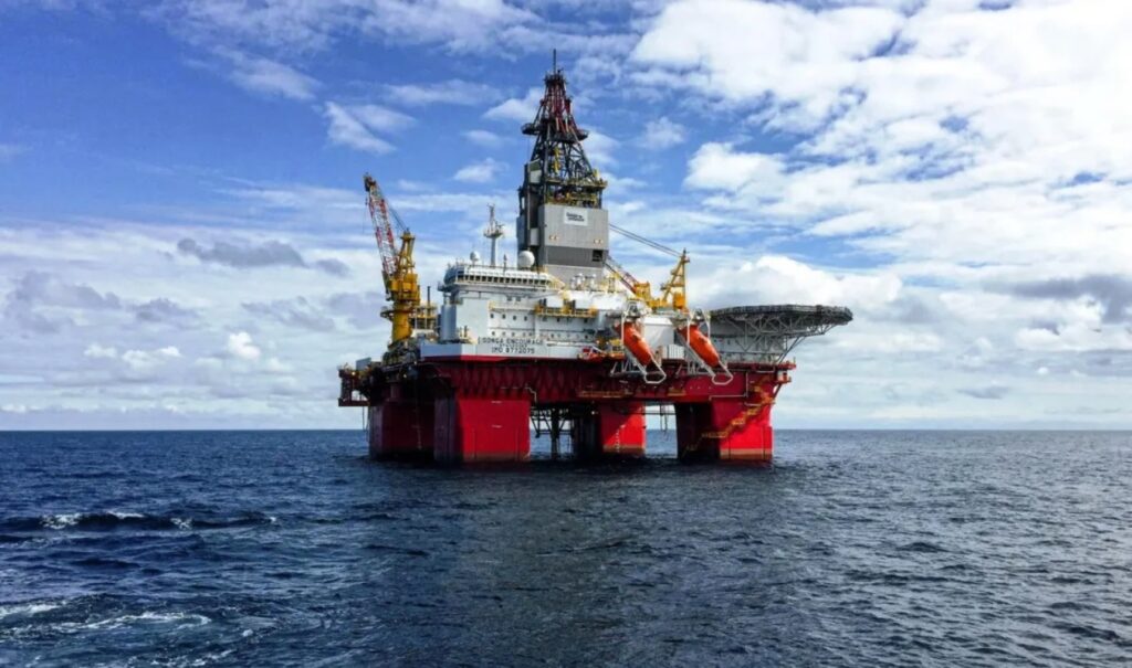 Oil price rally: Brent surges past $105 amid Strait of Hormuz attacks and Hurricane Isaias