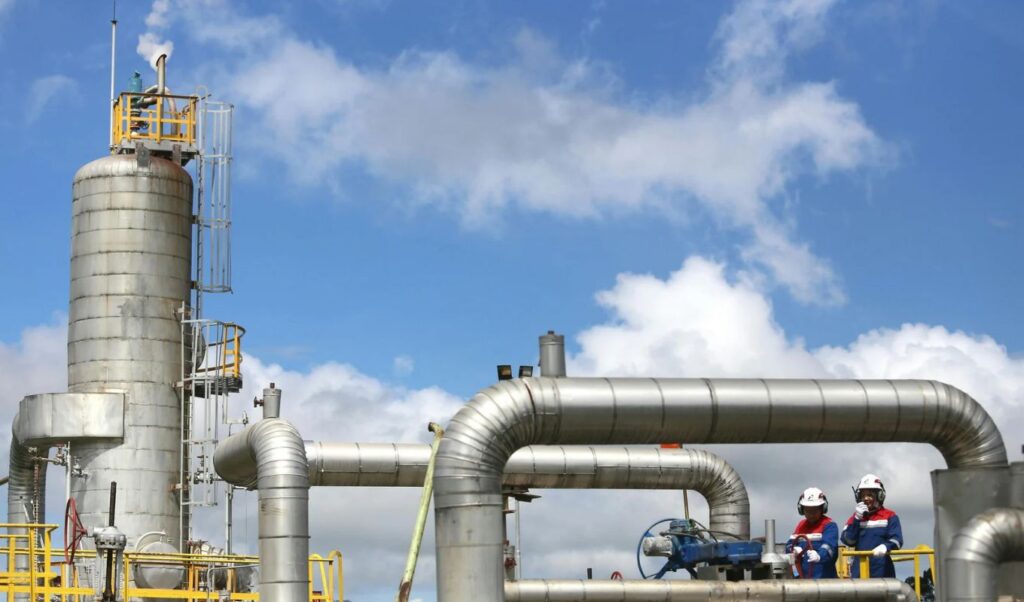 Oil & natural gas prices amid Middle East war uncertainty