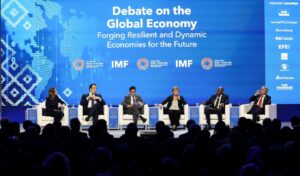 IMF Chief Praises Greece: “Part of the Solution, Not the Problem”