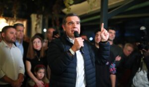Tsipras: “Greece needs a strong progressive force to defeat the right”