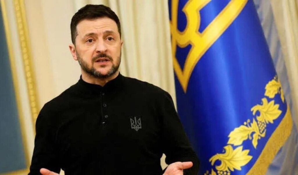 Zelensky: Negotiating with Putin is a “waste of time” — “We will keep striking Russian oil refineries”